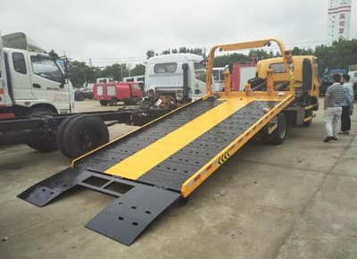 重慶綦江道路救援服務(wù) 專業(yè)應(yīng)對(duì)重型貨車與客運(yùn)大巴拖車需求